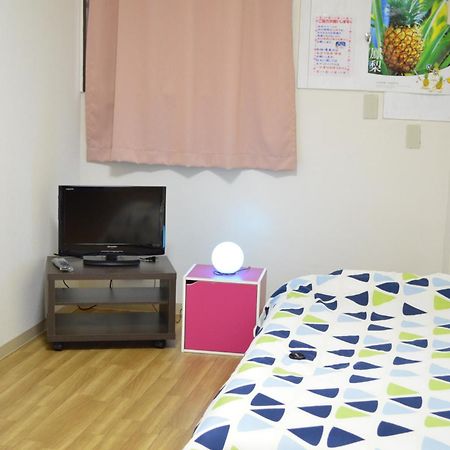 Guest House Fukutomi - Female Only Naha Extérieur photo