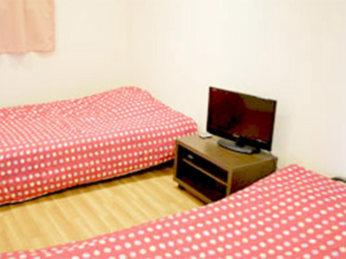 Guest House Fukutomi - Female Only Naha Extérieur photo