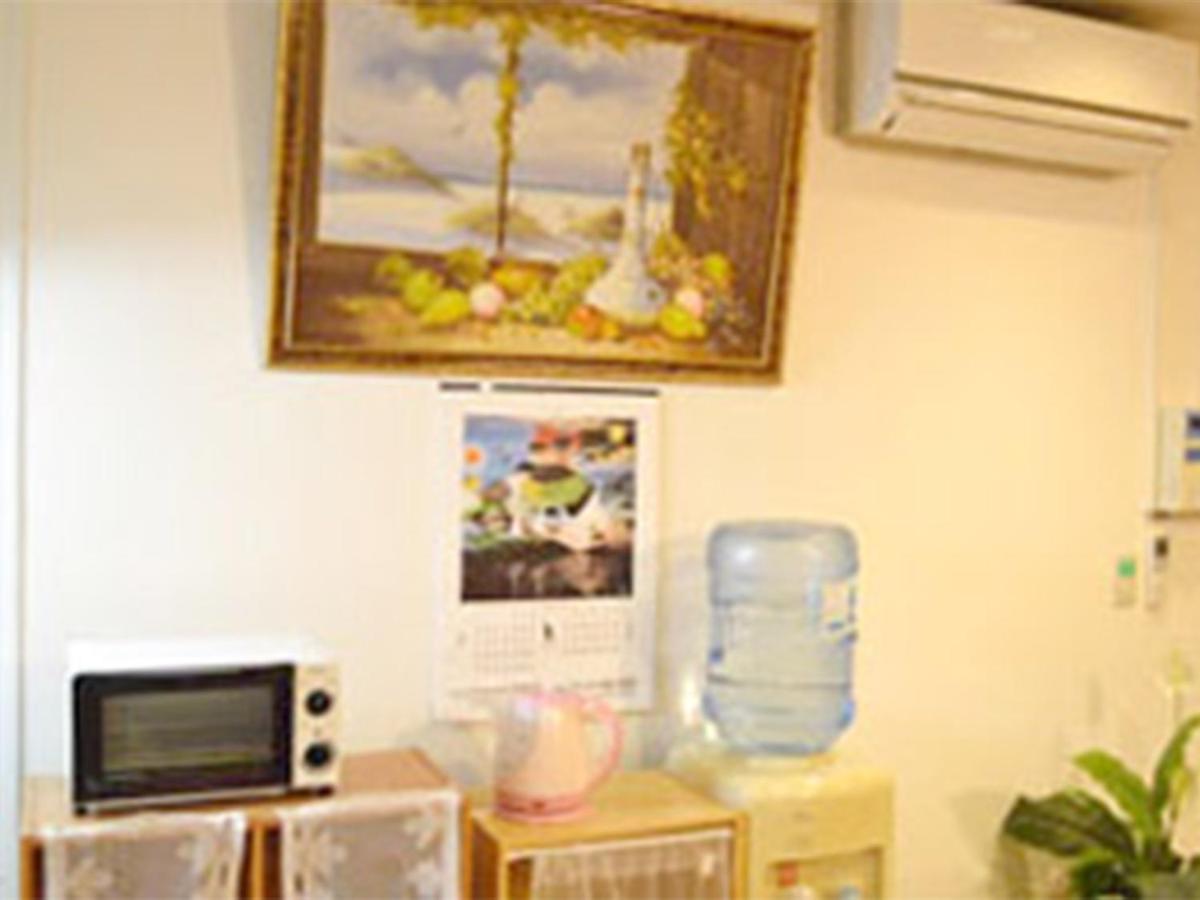 Guest House Fukutomi - Female Only Naha Extérieur photo