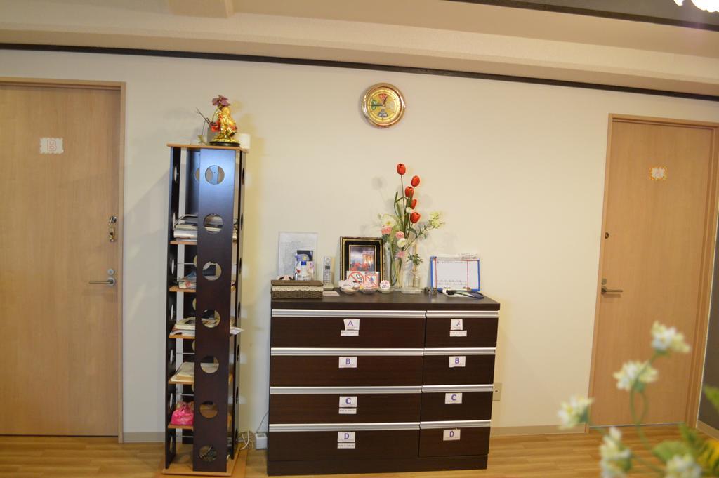 Guest House Fukutomi - Female Only Naha Extérieur photo